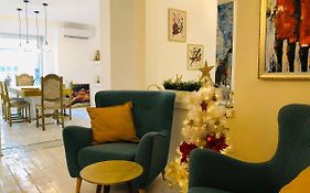 Golden Pearl - Jacuzzi Top Center Luxury Apartment